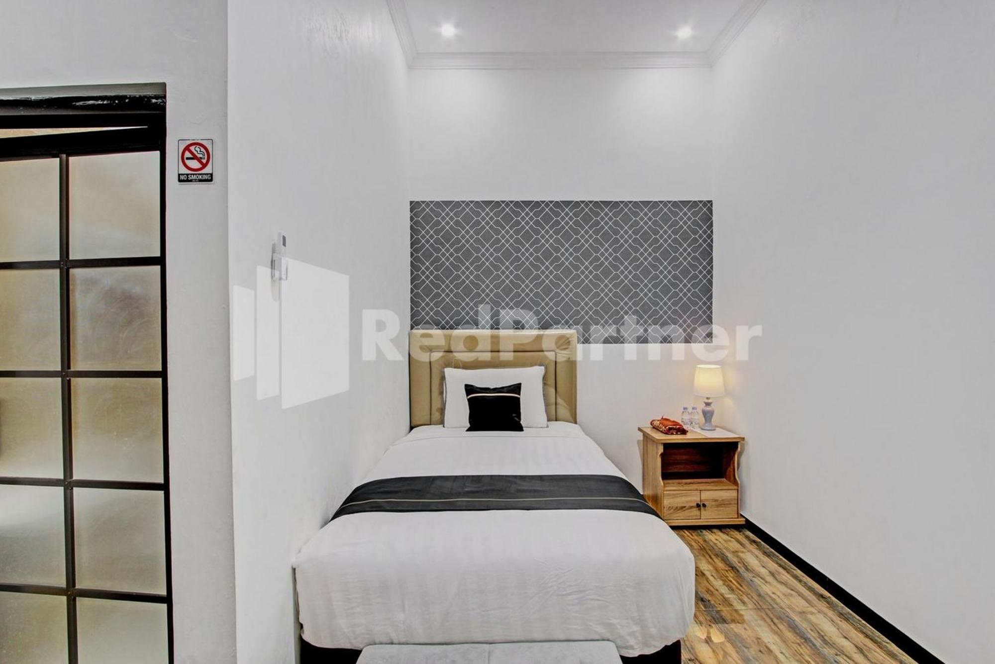 Hotel House N Coffee 55 Temanggung Redpartner Exterior foto